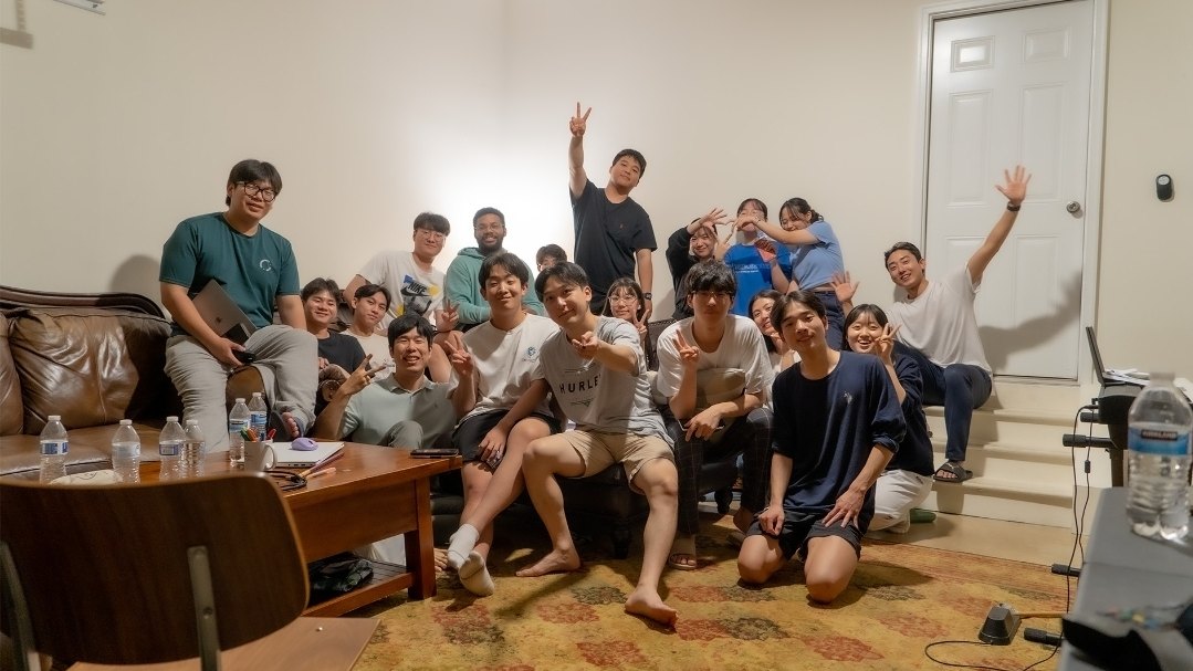 하우스에 모인 OPUS 학생들